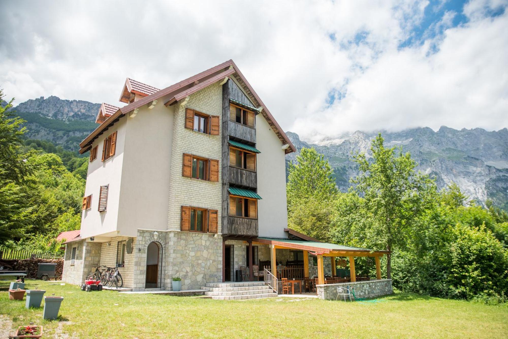 Molla Hotel